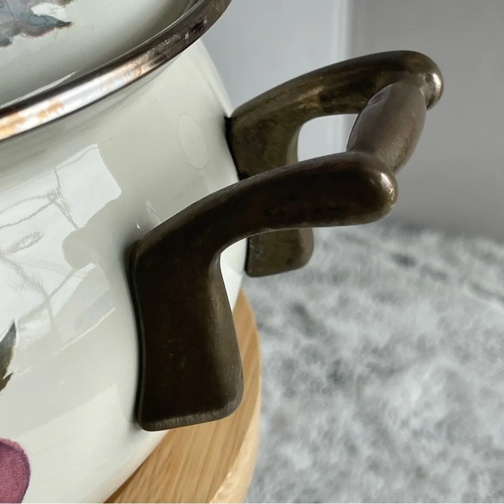 Cornucopia enamelware qt